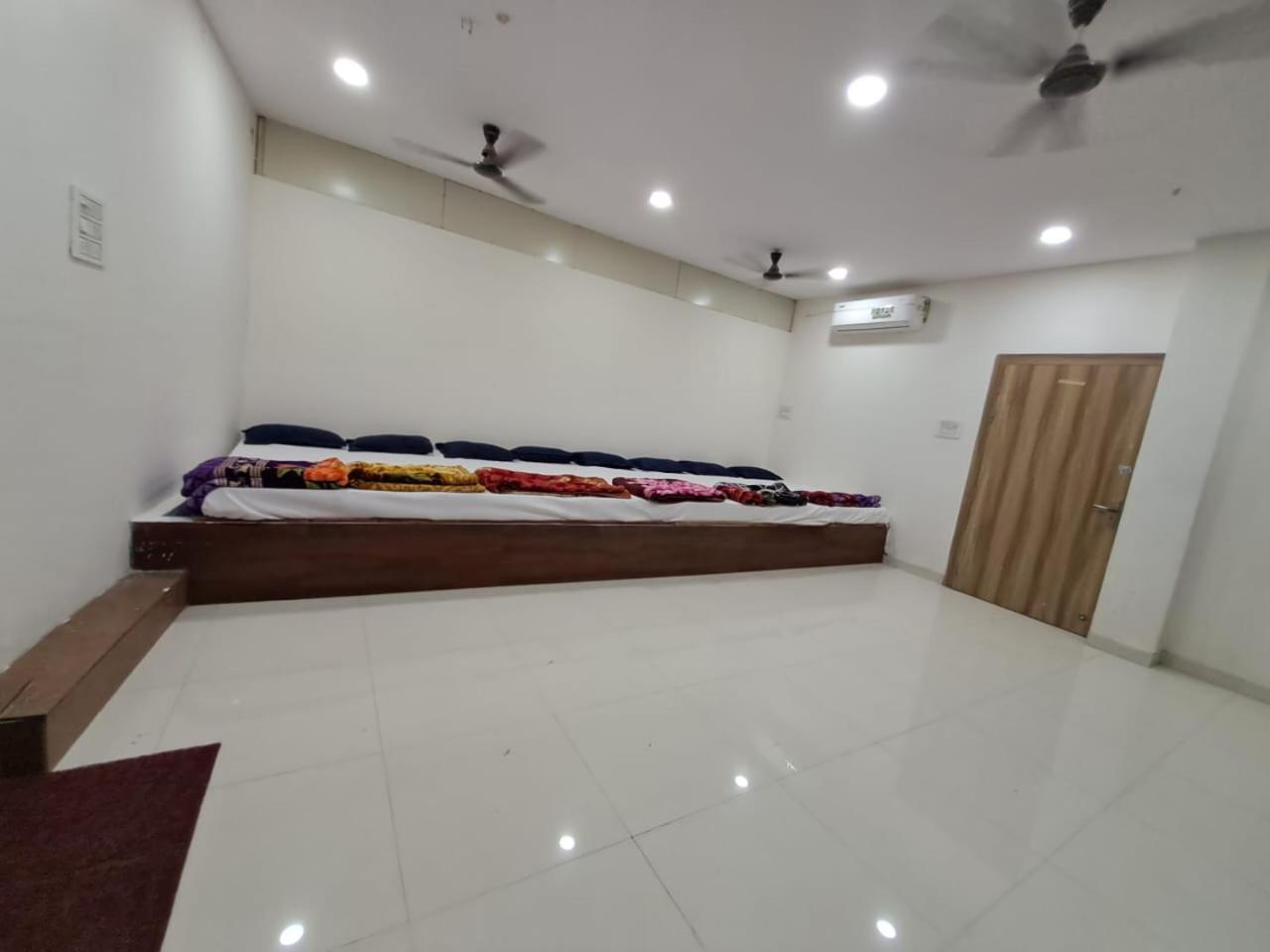 Hotel Shree Sawariya Yatri Grah Ujjain Exterior foto